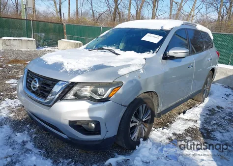 2018 Nissan Pathfinder Sv z USA, uszkodzony, nr VIN 5N1DR2MN4JC631046